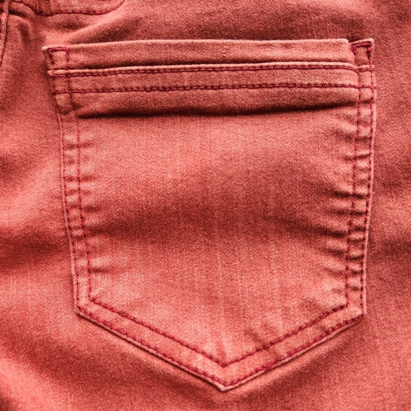 Celebrity Pink Size 7/28 Rust Colored 4 Inch Denim Style Shorts Extreme Stretch - Picture 9 of 14